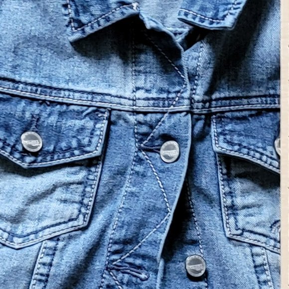 Amethyst Jeans Embroidered  Sleeveless Jean Jacket Denim Vest Size Large - Picture 12 of 14